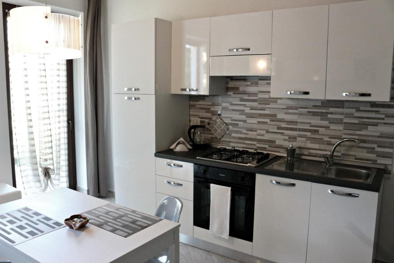 سوما لومباردو Paradeisos Residence Sas المظهر الخارجي الصورة