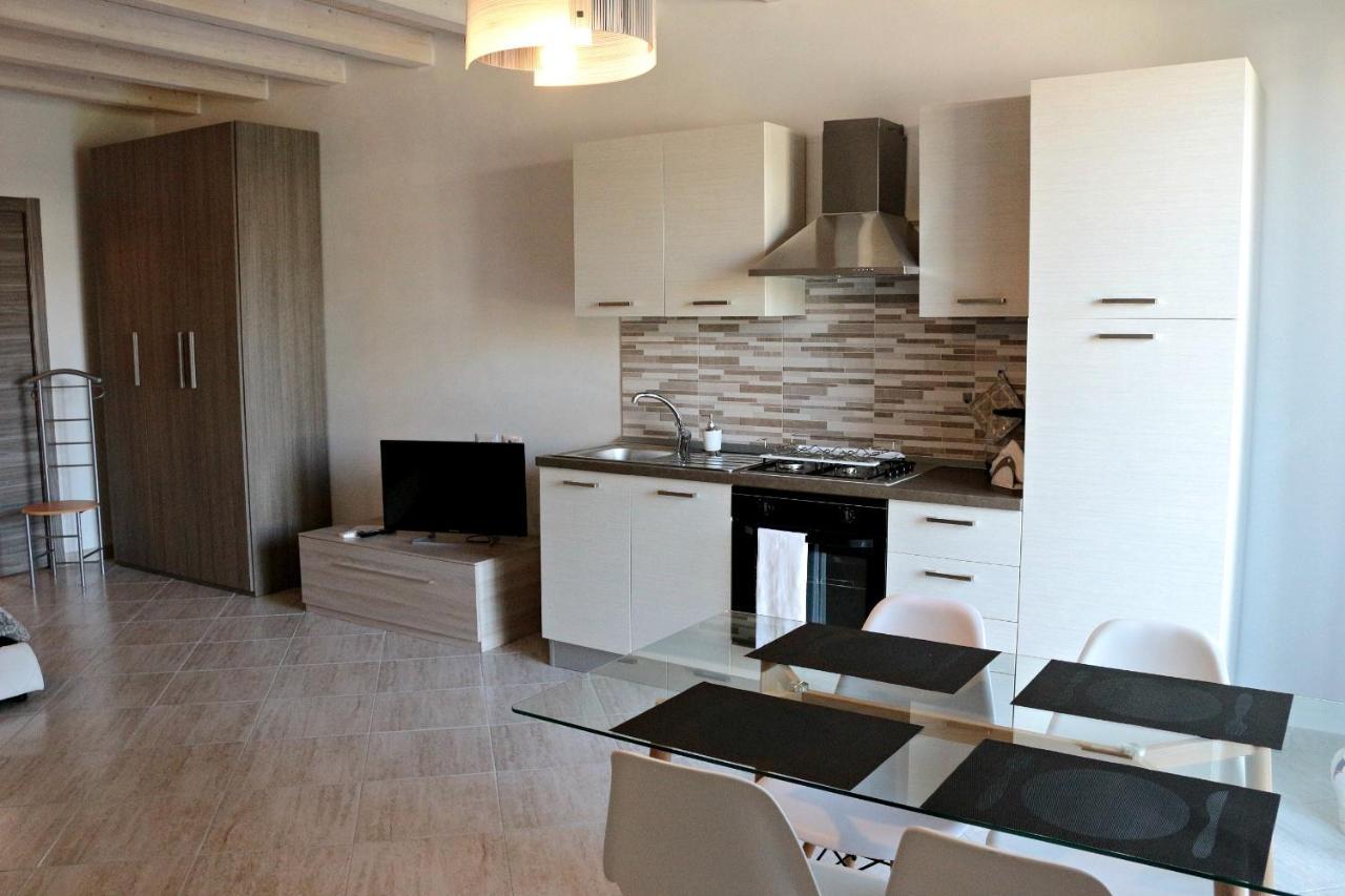 سوما لومباردو Paradeisos Residence Sas المظهر الخارجي الصورة