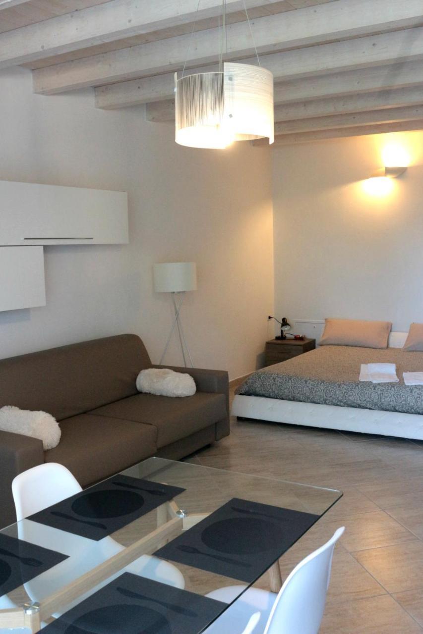 سوما لومباردو Paradeisos Residence Sas المظهر الخارجي الصورة